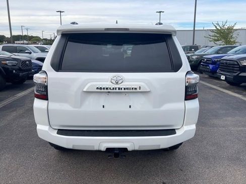 Certified 2023 Toyota 4Runner SR5 Premium image 4