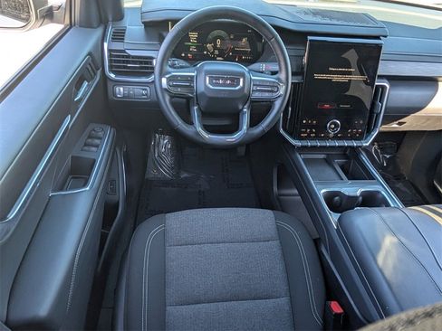 Used 2025 GMC Acadia Elevation image 14