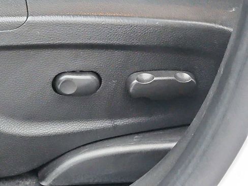 Used 2020 Buick Encore Preferred image 17