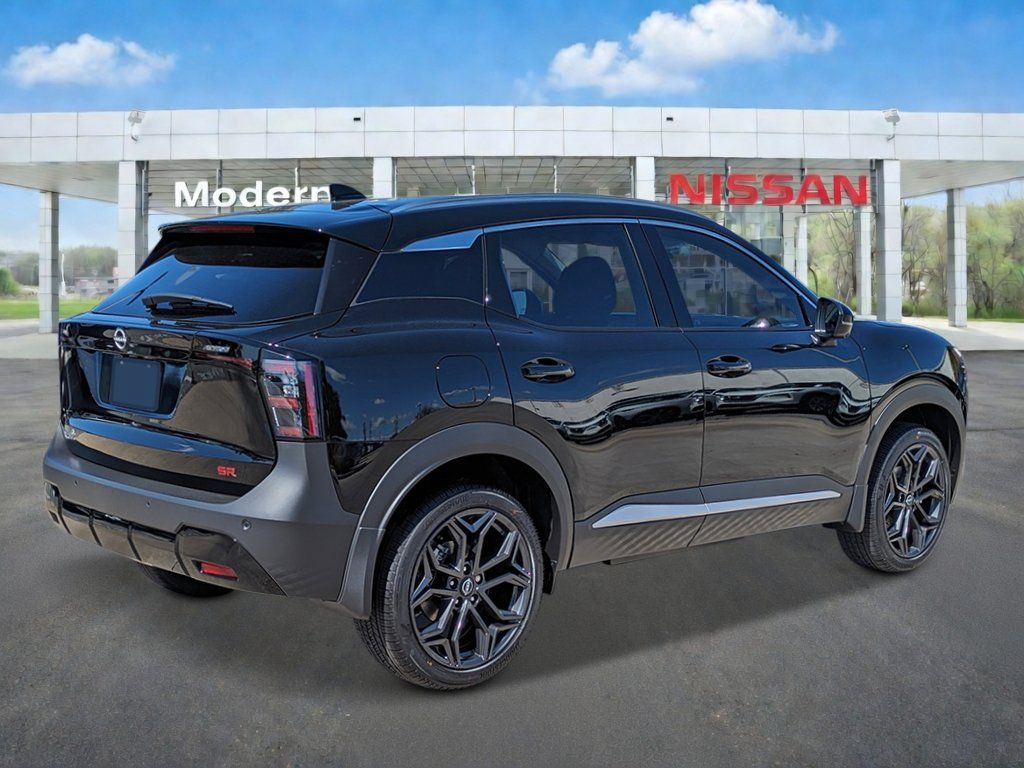New 2027 Nissan Kicks SR FWD image 5