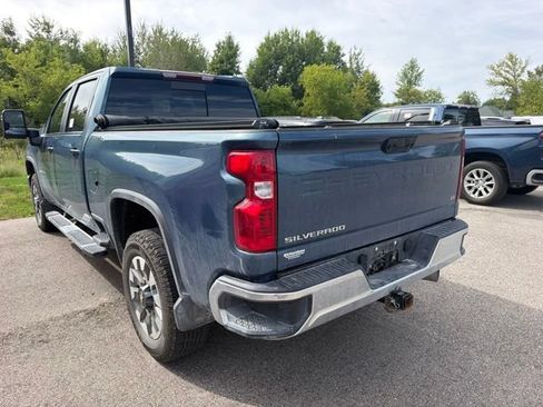 Used 2024 Chevrolet Silverado 2500 LT AWD/4WD image 7