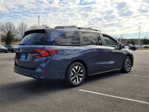 New 2026 Honda Odyssey EX-L image 3