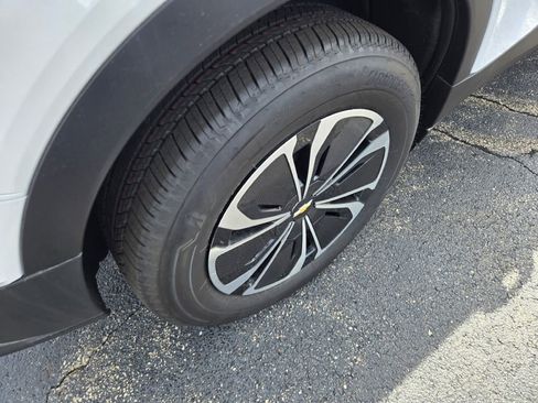 New 2026 Chevrolet Blazer EV LT image 10