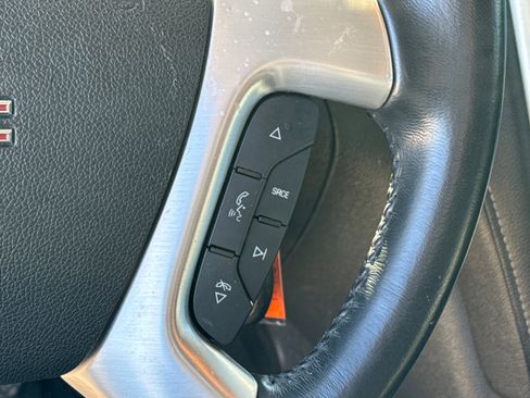 Used 2016 GMC Acadia SLT w/ Open Road Package image 18