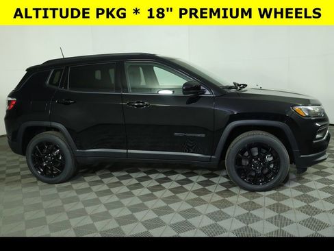 New 2026 Jeep Compass Latitude image 7