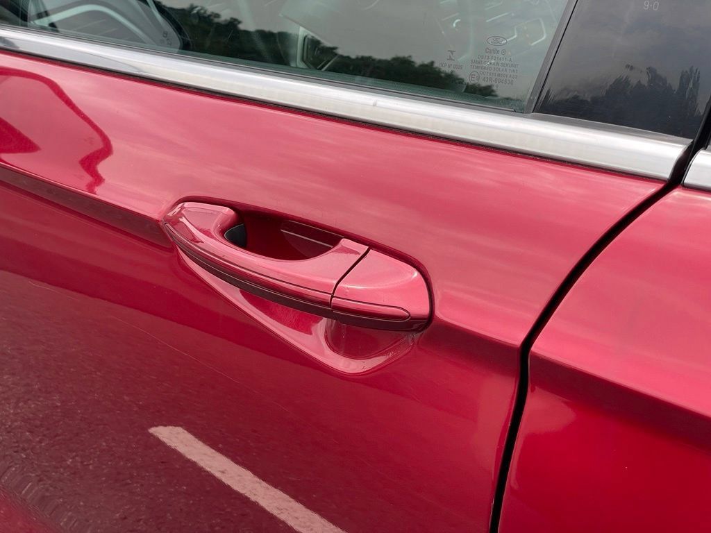 Used 2019 Ford Fusion SE FWD image 33