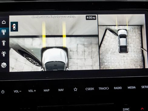 Used 2024 Hyundai Santa Cruz Limited image 26