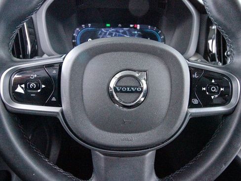Certified 2025 Volvo XC60 B5 Plus image 17