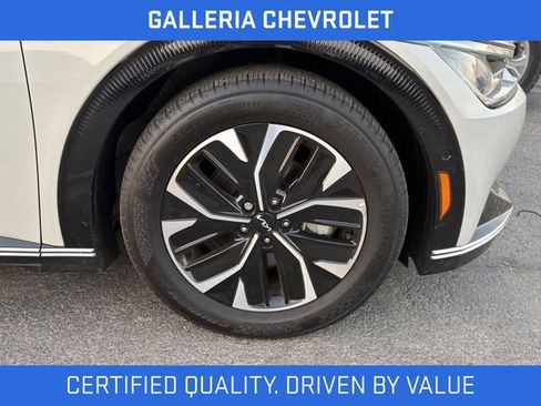Used 2023 Kia EV6 Wind w/ Wind Technology Package AWD/4WD image 4
