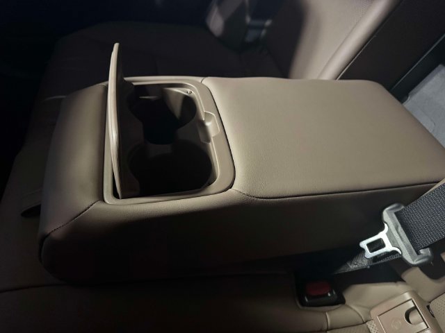 Used 2024 Lexus ES 300h w/ Premium Package FWD image 16