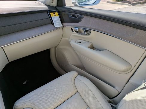 New 2026 Volvo XC90 B6 Ultra w/ Protection Package AWD/4WD image 16