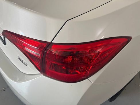 Used 2018 Toyota Corolla XLE FWD image 45