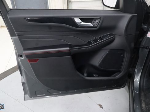 Used 2025 Ford Escape ST-Line image 14