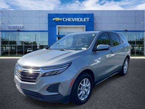 Used 2023 Chevrolet Equinox LT FWD image 3