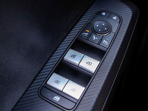 New 2025 Mitsubishi Outlander SE FWD image 10