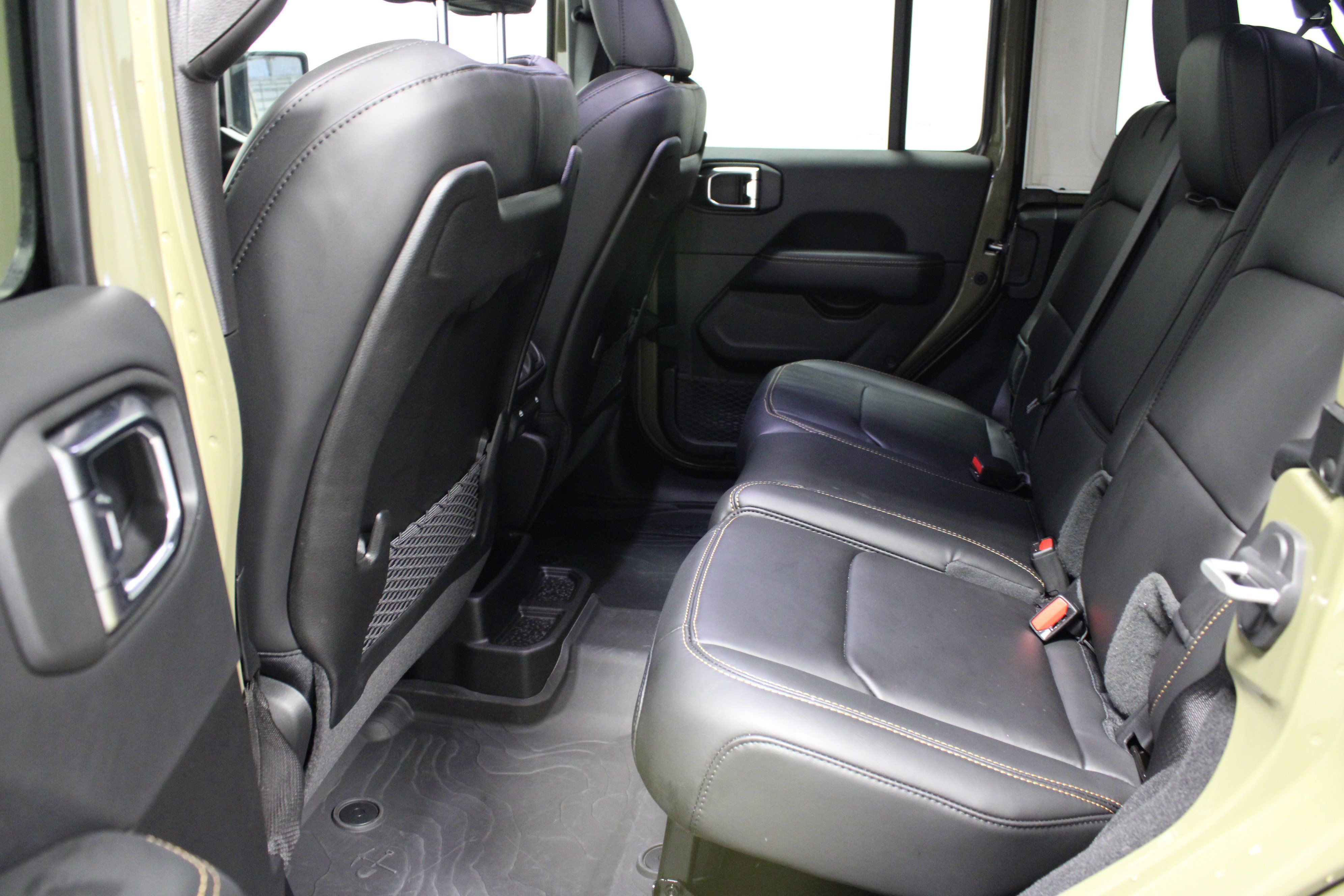 Used 2025 Jeep Wrangler Unlimited Rubicon 392 AWD/4WD image 16