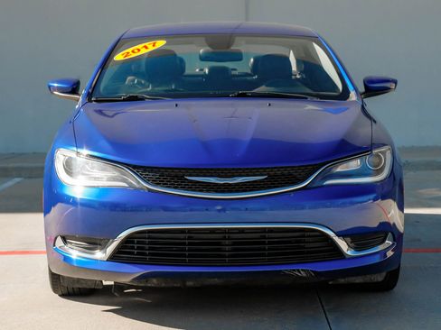 Used 2017 Chrysler 200 Limited Platinum image 14