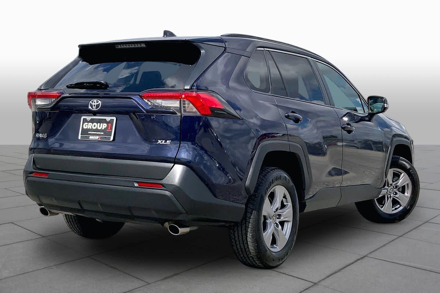 Used 2023 Toyota RAV4 XLE FWD image 13