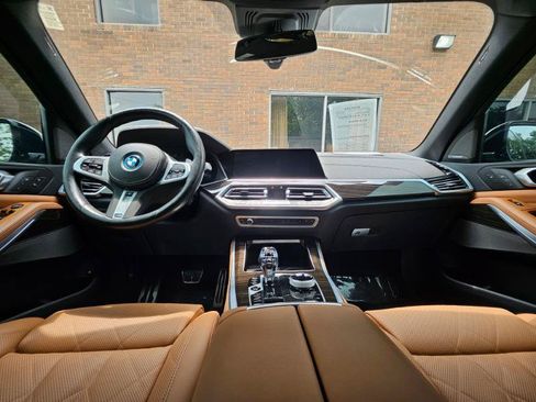 Used 2023 BMW X5 xDrive45e w/ Executive Package AWD/4WD image 46