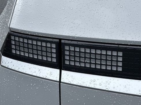 Used 2024 Hyundai Ioniq 5 SEL image 48