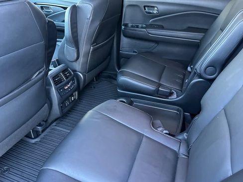 Used 2022 Honda Pilot Touring image 4