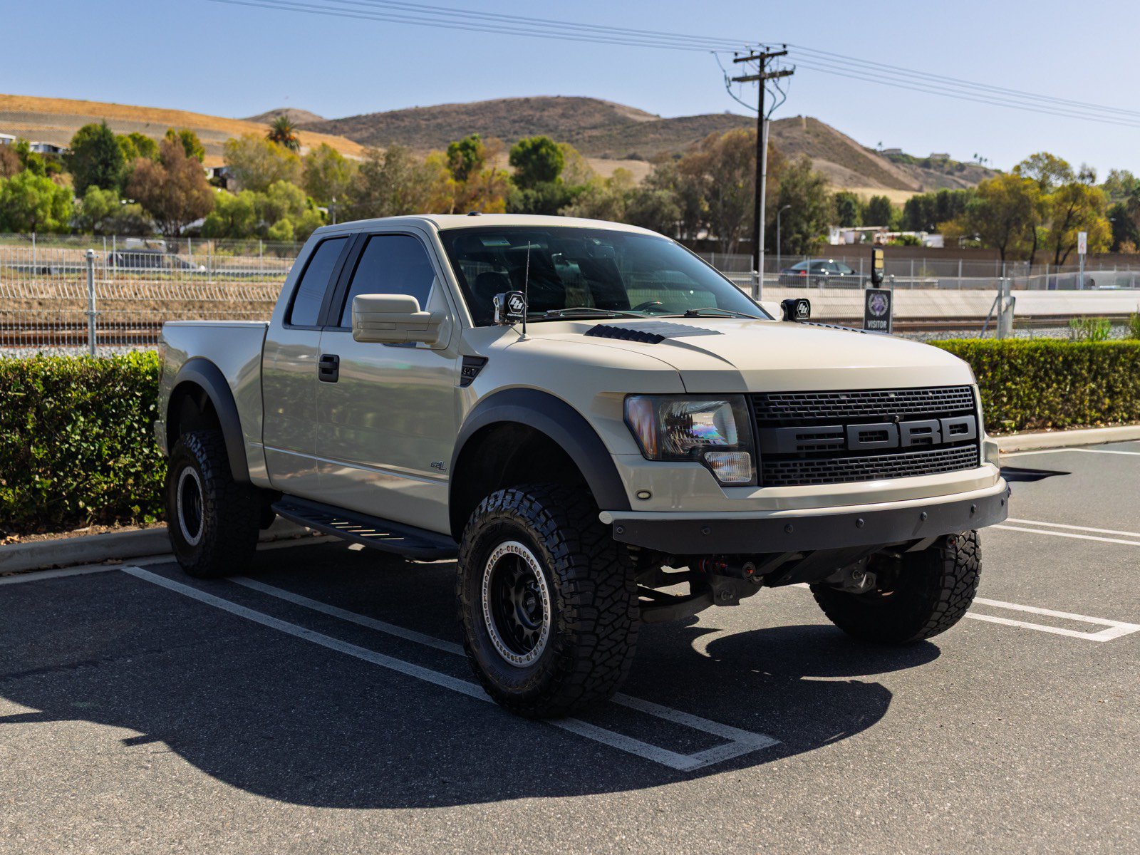 Used 2012 Ford F150 Raptor w/ Raptor Luxury Pkg AWD/4WD image 3