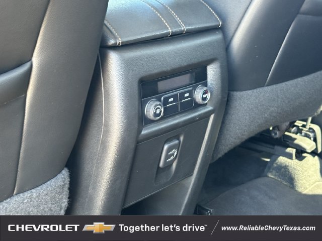 Used 2021 Chevrolet Traverse LT FWD image 29