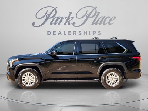 Used 2024 Toyota Sequoia SR5 w/ SR5 Premium Package AWD/4WD image 2