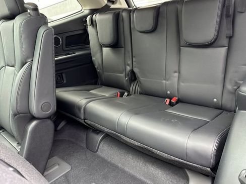 New 2025 Subaru Ascent Limited image 12