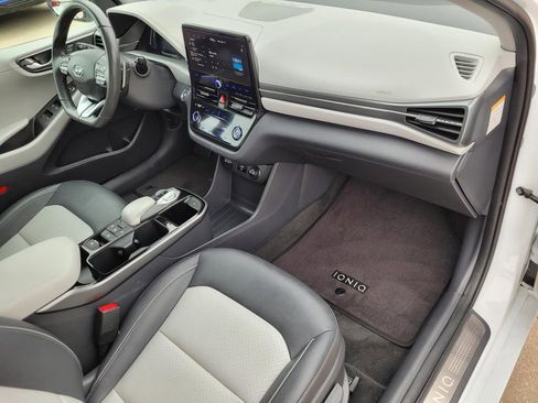 Used 2020 Hyundai Ioniq Limited image 9