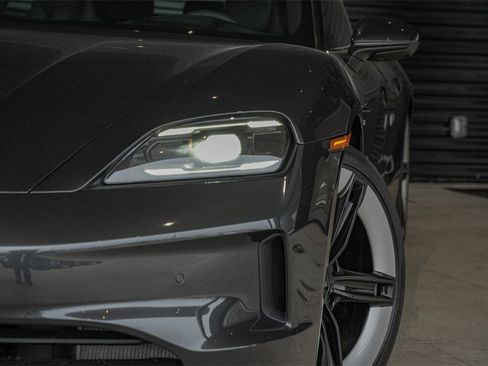 New 2025 Porsche Taycan 4S image 6