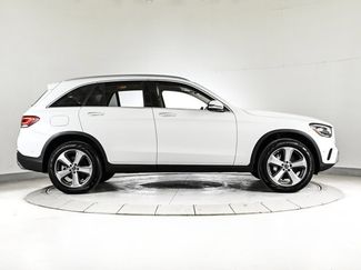 Used 2022 Mercedes-Benz GLC 300 4MATIC video 4