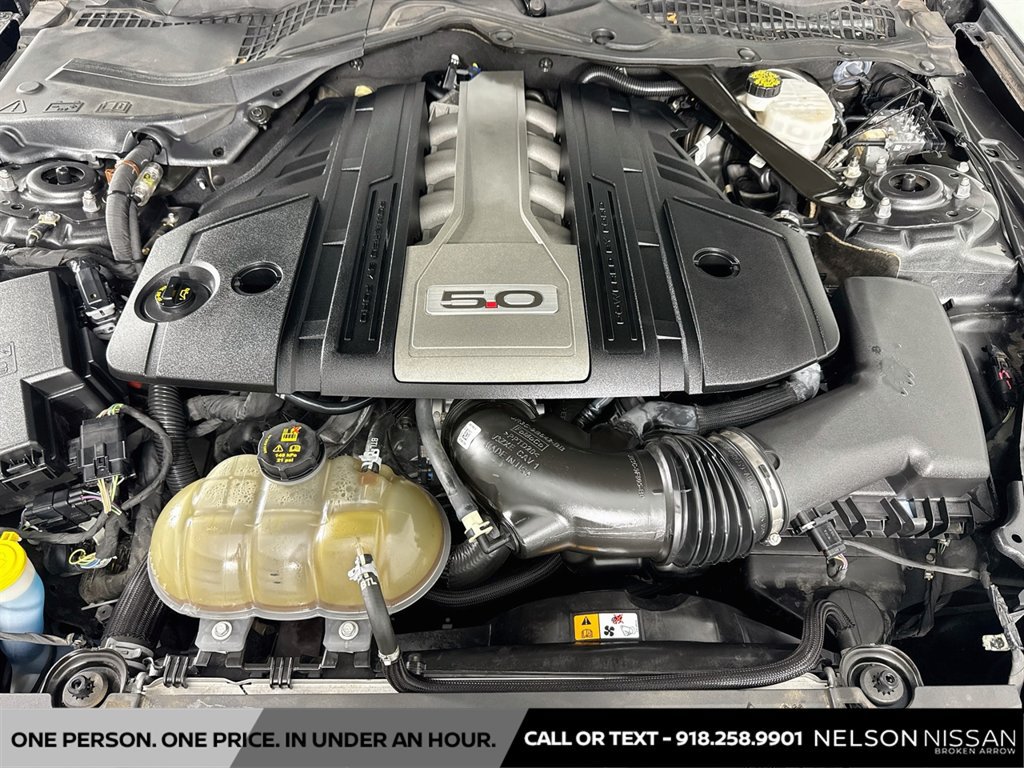 Used 2018 Ford Mustang GT Premium w/ Carbon Sport Interior Package RWD image 29