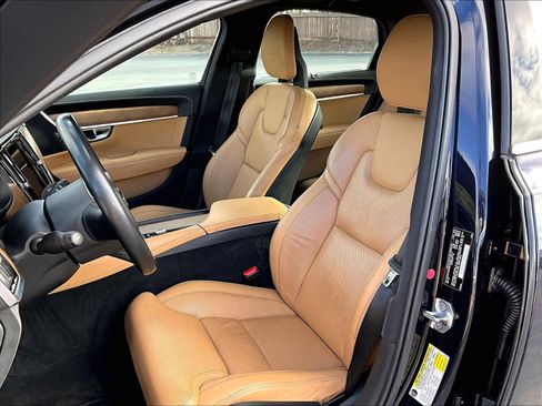 Used 2017 Volvo S90 T6 Inscription w/ Vision Package image 28