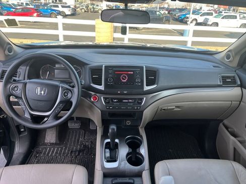 Used 2016 Honda Pilot LX image 12