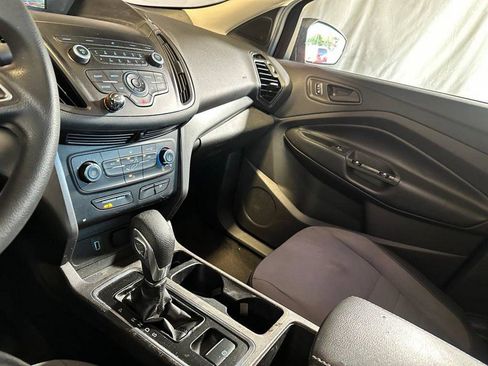 Used 2019 Ford Escape S image 12