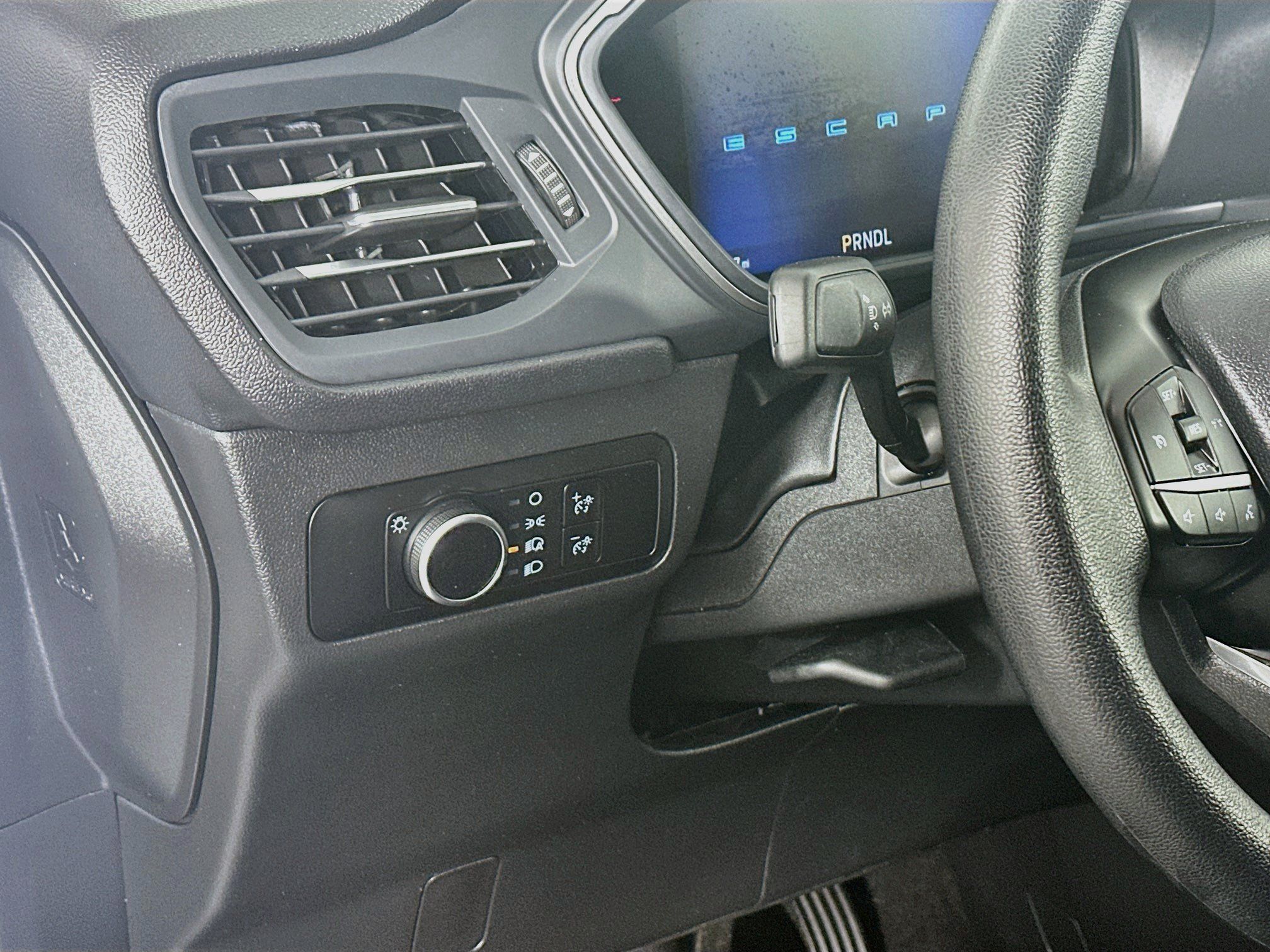 Used 2025 Ford Escape Active AWD/4WD image 17