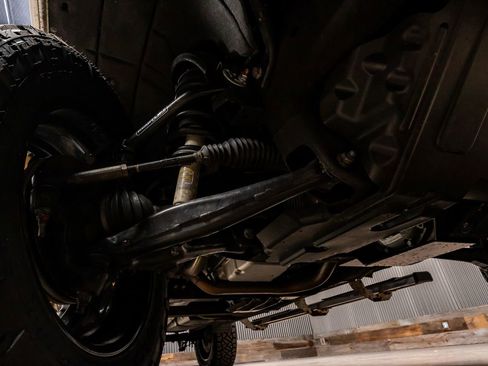 Used 2018 Chevrolet Silverado 1500 LT w/ All Star Edition image 14