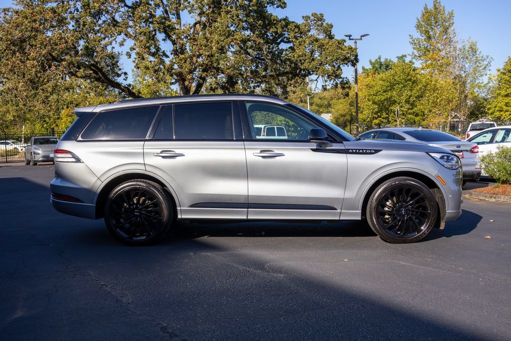 Used 2024 Lincoln Aviator Reserve w/ Equipment Group 201A AWD/4WD image 6