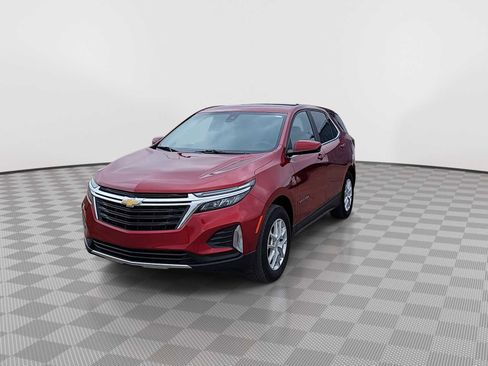 Used 2024 Chevrolet Equinox LT AWD/4WD image 3