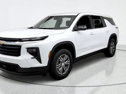 Used 2024 Chevrolet Traverse LS