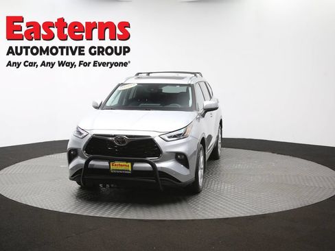 Used 2021 Toyota Highlander Limited AWD/4WD image 58