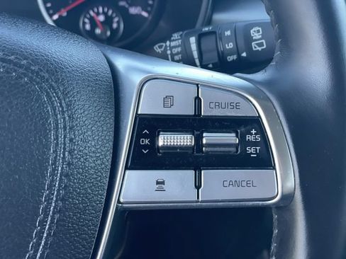 Used 2022 Kia Telluride S FWD image 9