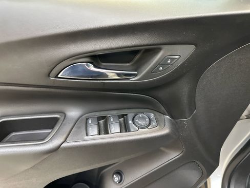 Used 2022 Chevrolet Equinox LT AWD/4WD image 25