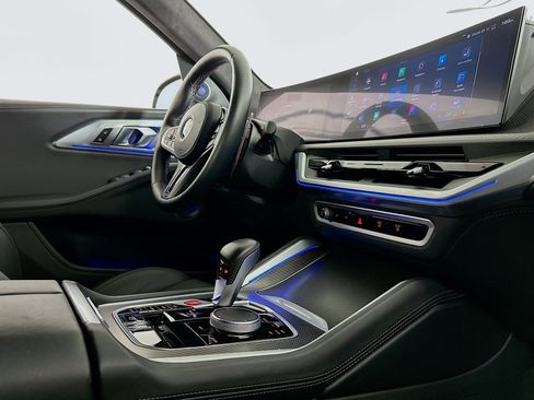 Used 2023 BMW XM image 29