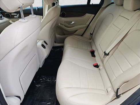 Used 2022 Mercedes-Benz GLC 300 image 24