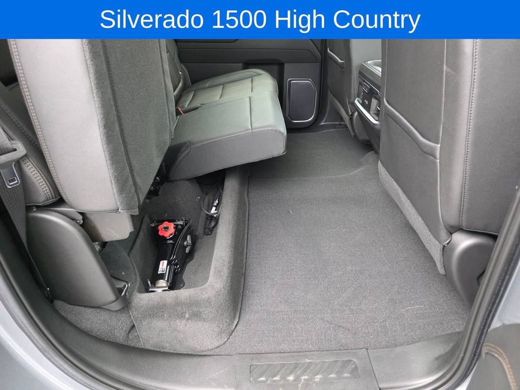 Used 2023 Chevrolet Silverado 1500 High Country w/ Technology Package AWD/4WD image 29