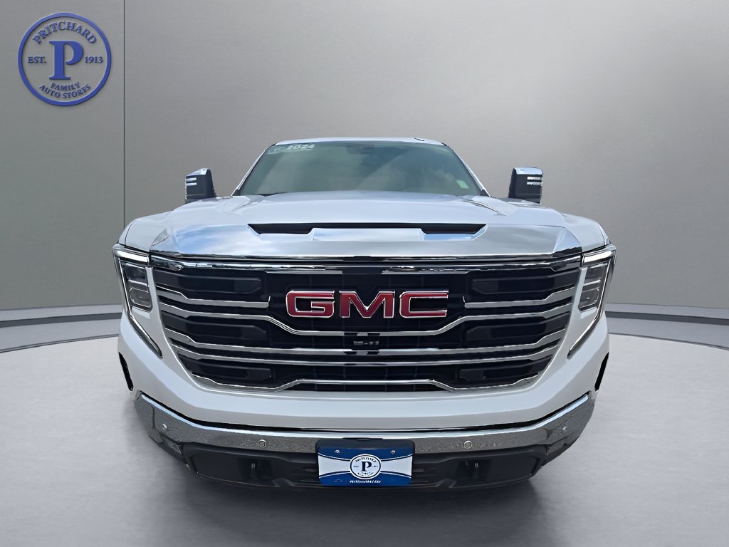 Used 2024 GMC Sierra 1500 SLT w/ SLT Premium Plus Package AWD/4WD image 2