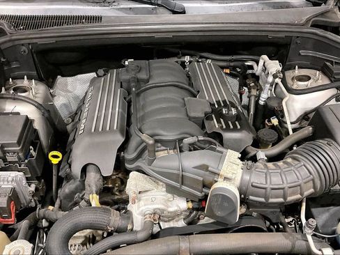 Used 2012 Jeep Grand Cherokee SRT8 w/ Luxury Group II image 10