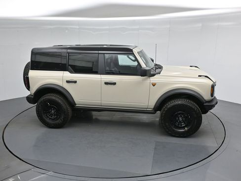 New 2026 Ford Bronco Badlands image 51